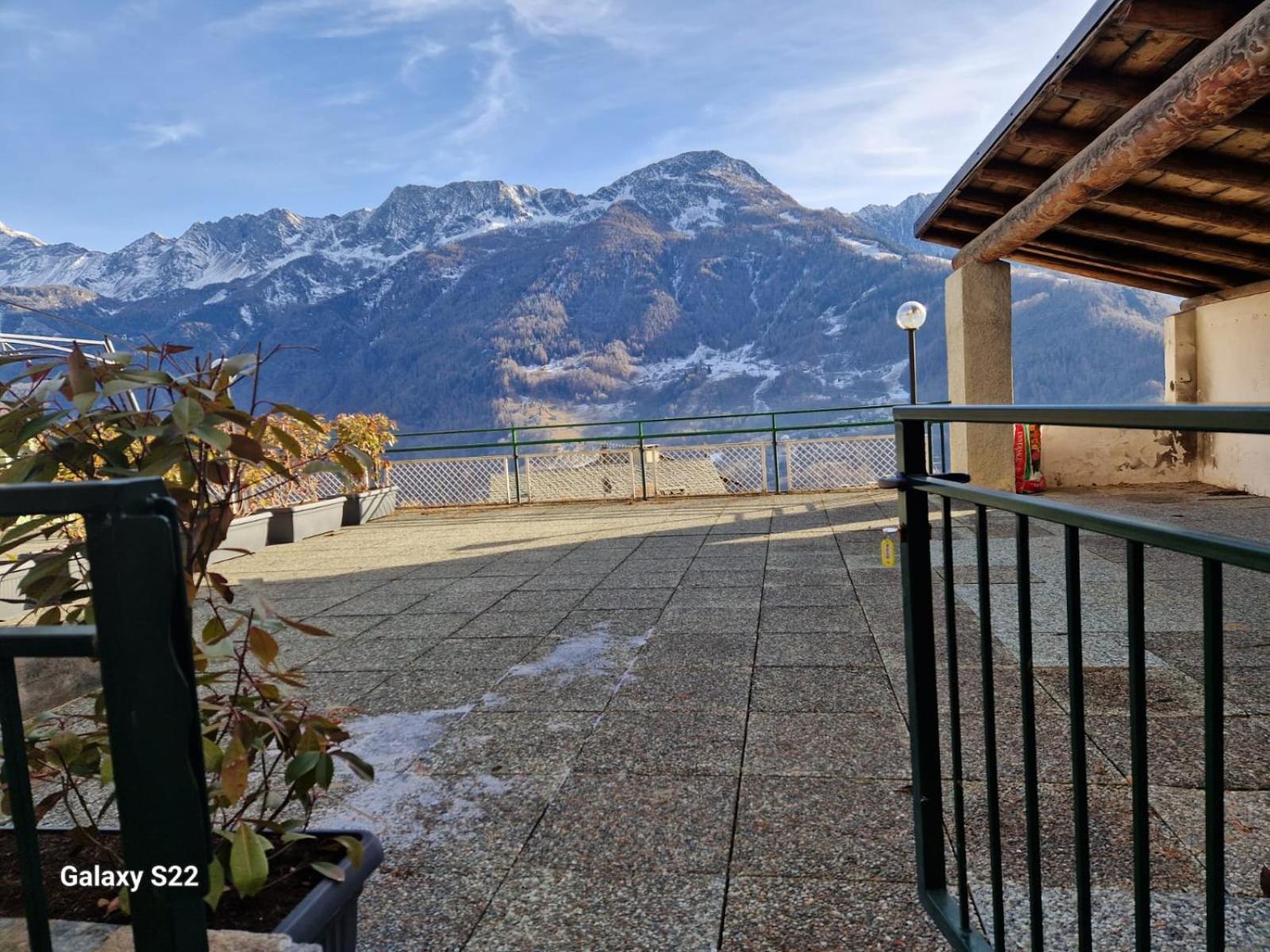 Grazioso Trilocale Con Ampia Terrazza Apartment Chiesa in Valmalenco Exterior foto